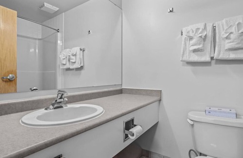 Teepee Town Condo | Chic Mountain Hideout in Canmore DT Near Banff!