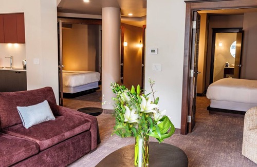 Old Montreal Hotel | Chic Old Montreal Suite with Kitchen & Historic Views Near Notre-Dame Basilica