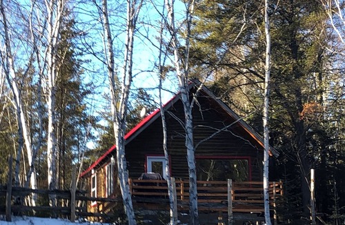 Peribonka Cabin | Chic, rustic log cabin near the farm in the heart of nature.
