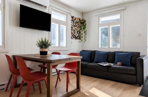Saint-Tite-des-Caps Ski Chalet | Chic Shack with spa - near Massif Charlevoix & MSA