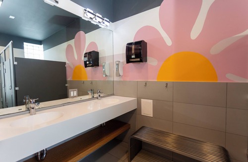 Greektown Hostel | Chicago Parthenon Hostel