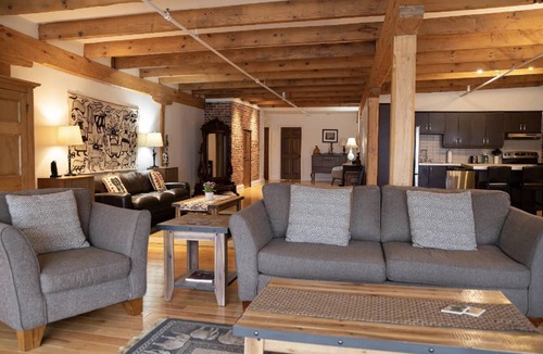 Lower Town Apartment | Chinic - Royal Dalhousie