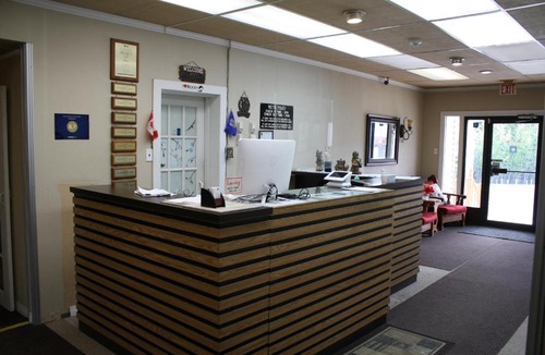 Rocky Mountain House Hotel | CHINOOK INN