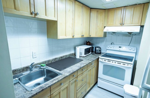 Southeast Calgary House | City 2 bedroom townhome with fireplace
