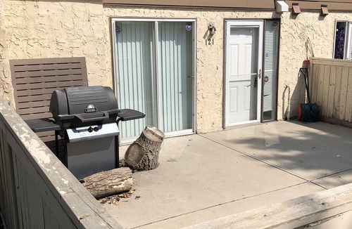 Southeast Calgary House | City 2 bedroom townhome with fireplace