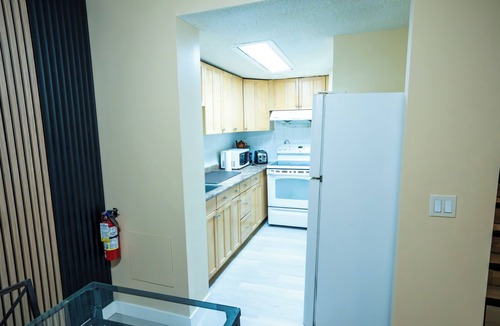 Forest Lawn House | City Townhouse -Calgary