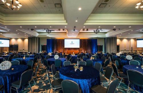 Lower Sumas Mountain Hotel | Clarion Hotel & Conference Centre