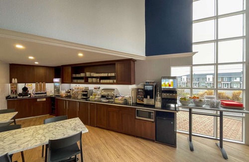 Ste. Foy Hotel | Clarion Pointe Quebec Airport