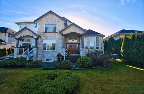 Newton House | Classic home with natural look with , centrally located placennnnnnn