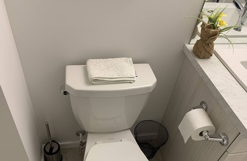 Transcona House | Classy Suite in a new and peaceful neighbourhood