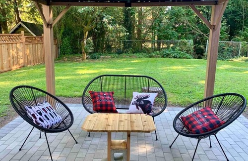 Guildford Apartment | ❤️Clean 2B Canadian Cottage Suite in the City❤️
