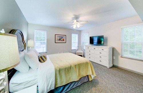 Sea Scape Resort | Clean & Spacious! Fully-Equipped Kitchen, Nature Setting, Golf, Fishing