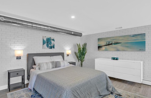 Ruthven Apartment | Cliffside Suite #3 - Seacliff Beach Suites