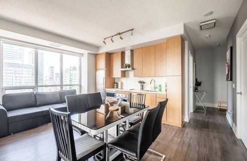 Fashion District Hotel | CN Tower 3BR Suite | Walk to Rogers & Waterfront
