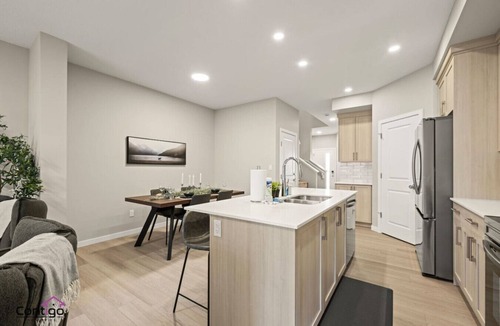 West Edmonton House | Coastal Escape | Sleeps 12 | Near WEM | King Beds!