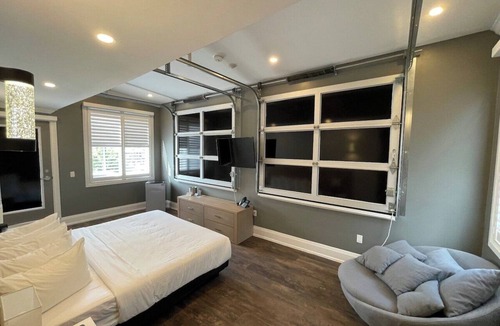 Grand Bend Hotel | Coastal Suites in Grand Bend