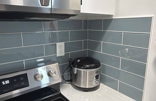 Southwest Edmonton Apartment | Comfort Arena! 10 min from Edmonton international Airport