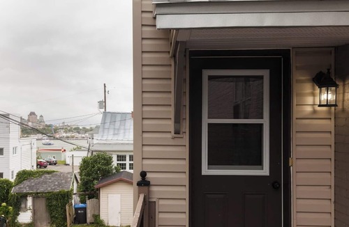 Desjardins Apartment | Comfort & Getaway in Old Levis - Studio Urbain