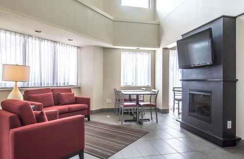 Alma Hotel | Comfort Inn Alma - Lac-Saint-Jean