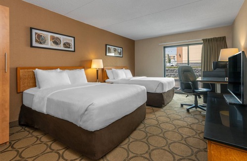 Cobourg Hotel | Comfort Inn Cobourg - Port Hope