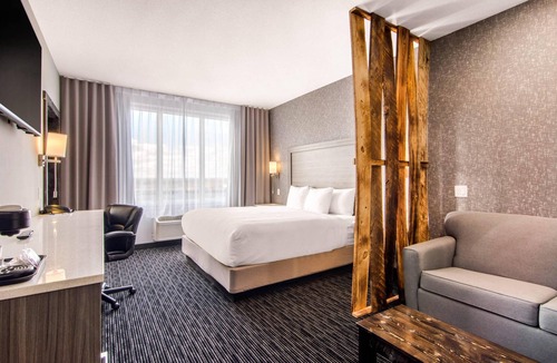 North Battleford Hotel | Comfort Inn & Suites