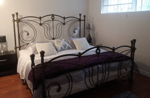 Cartierville House | Comfortable 2 Bedroom Unit