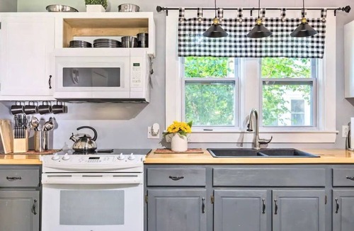 Bingham House | Comfortable, Charming 4-Bedroom Home Near Outdoor Adventure. Pet Friendly!