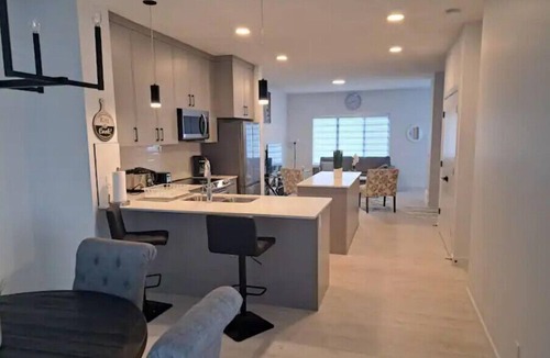 Northeast Edmonton House | Comfortable King Size BRM 1.5 BTH & Garage parking