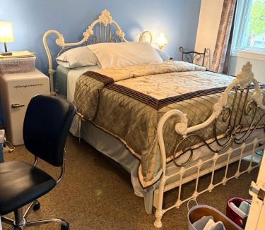 Milton House | Comfortable Stay In Beautiful Home