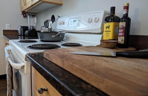 Beasley House | Comfy forest home (3 BDR) Kootenay Keep