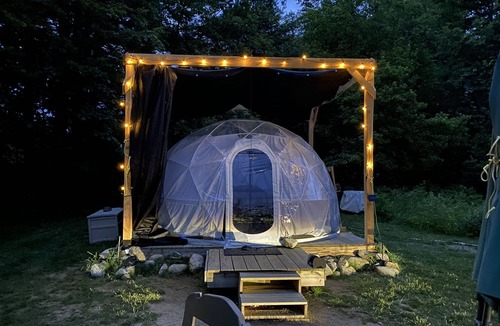 Jefferson RV Rental | ComfyDome Hill-Side Glamping