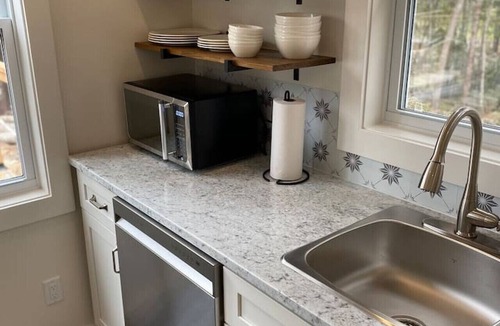 Saint Croix Cottage | Compass Cove Cottage with Private Hot tub