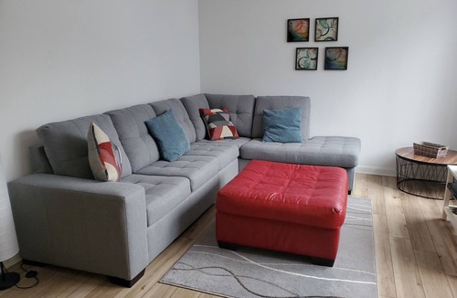 Saint Jovite Apartment | Condo 10 minutes from the Mont Tremblant ski slopes (Pet-Friendly)