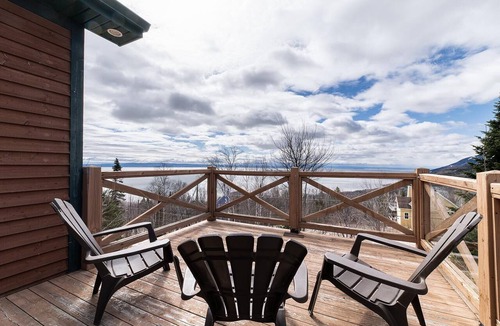 Petite-Riviere-Saint-Francois Apartment | Condo 120B: Hot Tub, Panoramic Views & Game Area