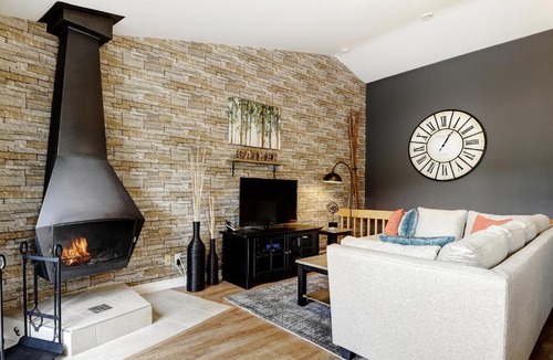 Stoneham Apartment | Condo 58 Chemin de la Corniche by Les Chalets Alpins