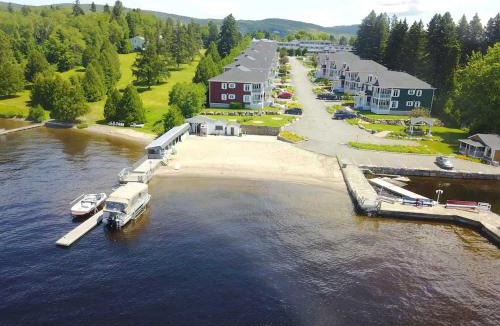 Saint Donat Apartment | Condo Lac Archambault Fireplace beach