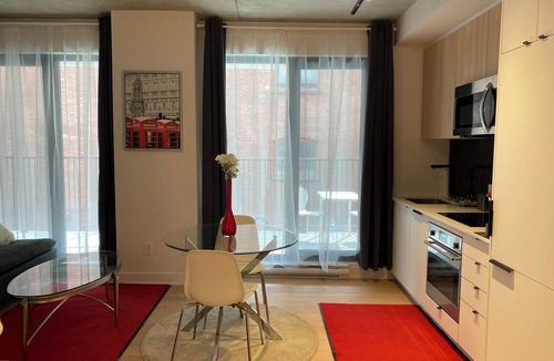 Griffintown Condo | CONDO MEUBLÉ – TOUT INCLUS/FURNISHED CONDO – ALL INCLUSIVE (GRIFFINTOWN) QG