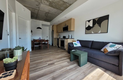 Saint-Roch Condo | CONDO MID-CENTURY MODERN STYLE - POOL/TERRACE