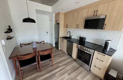 Saint-Roch Condo | CONDO MID-CENTURY MODERN STYLE - POOL/TERRACE