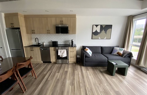 Saint-Roch Condo | CONDO MID-CENTURY MODERN STYLE - POOL/TERRACE