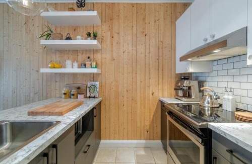 La Cite-Limoilou Ski Chalet | Condo Old Quebec - Gym - AC - Indoor Parking - Rooftop
