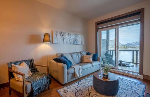 Lac Superieur Village House | Condo overlooking Lac Superieur & mountain views