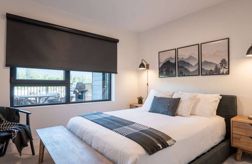 Revelstoke Condo | Condo with Hot Tub-Ghost Peak