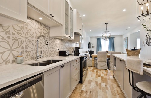 Mile End Apartment | Contemporain 3 Bedrooms/2Bath MileEnd/Plateau