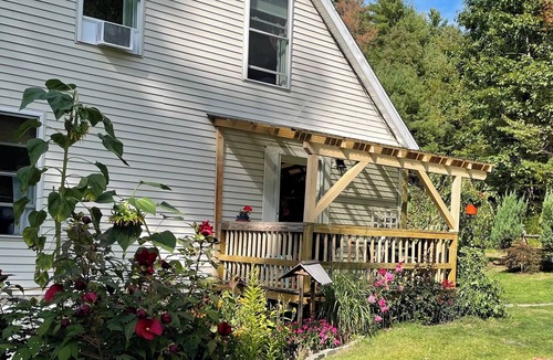 White River Junction Apartment | Convenient Location and dog friendly