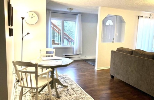 Lower Sackville House | Conveniently located 2BR Unit, close to shopping center