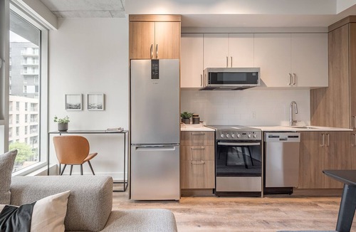 Shaughnessy Village Condo | Corporate Business stays in MTL DT