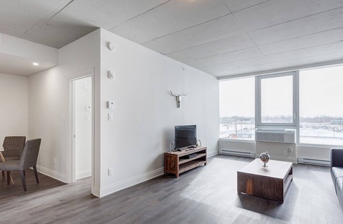 Laval Apartment | Corporate Stays | L'Equinoxe | Spacious 1BR
