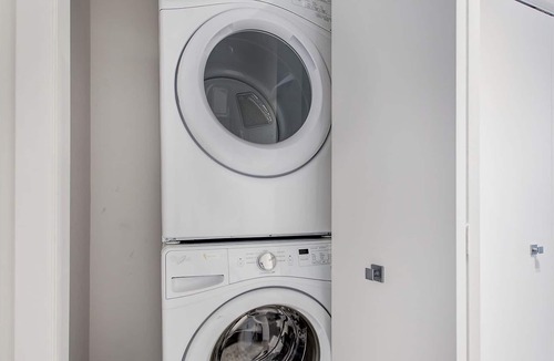 Shaughnessy Village Apartment | Corporate Stays| Le Shaughn | Polished Studio Apt.