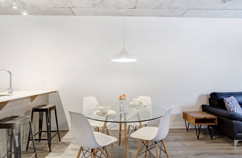 Shaughnessy Village Apartment | Corporate Stays| Le Shaughn | Stunning 1 BR